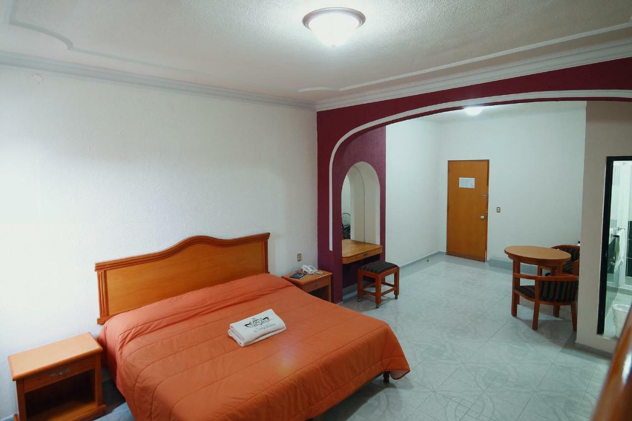 Hotel El Conquistador Monarca. Zitácuaro Eksteriør bilde